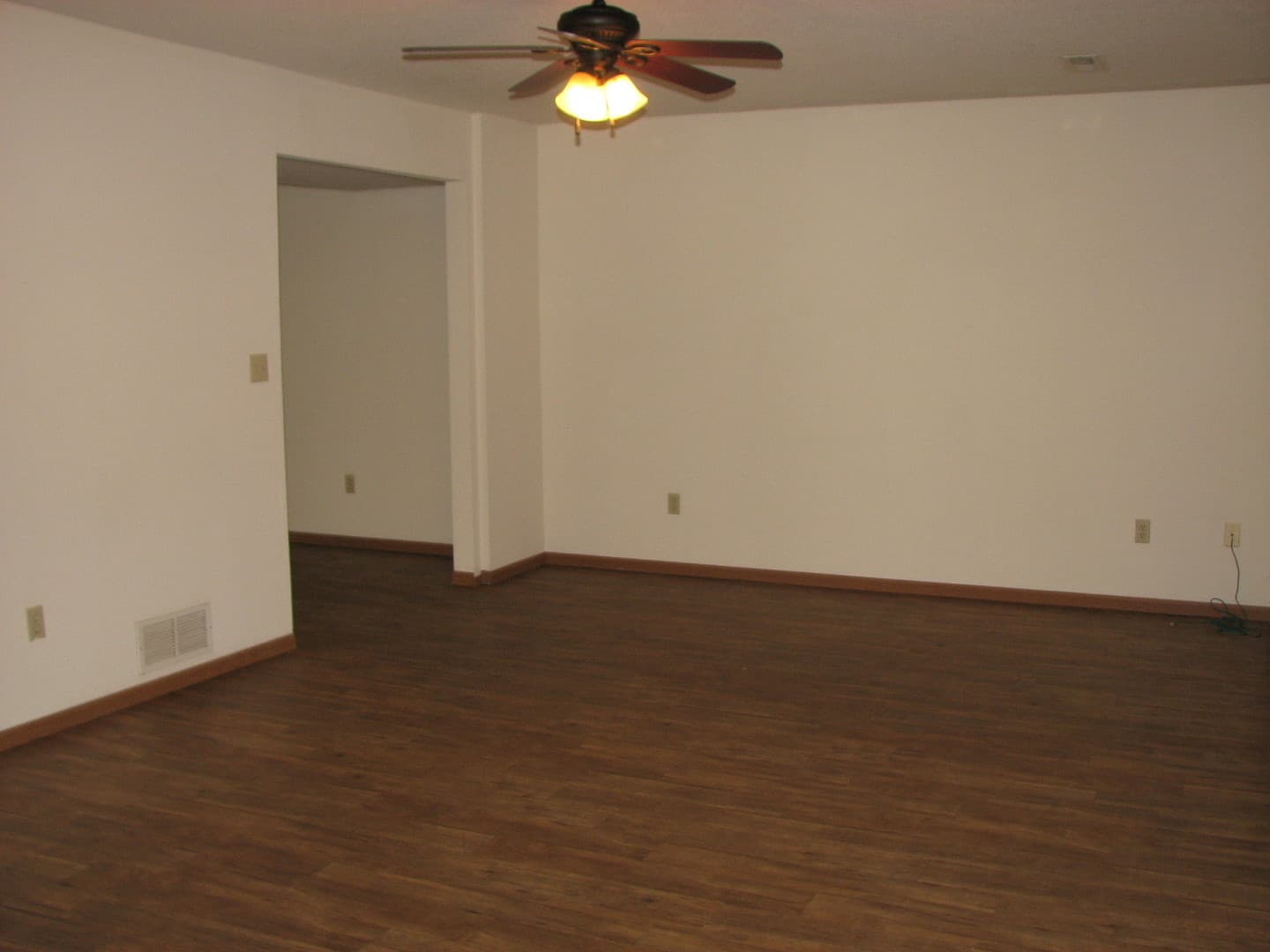 Columbia Apartment: 1616 Anthony St