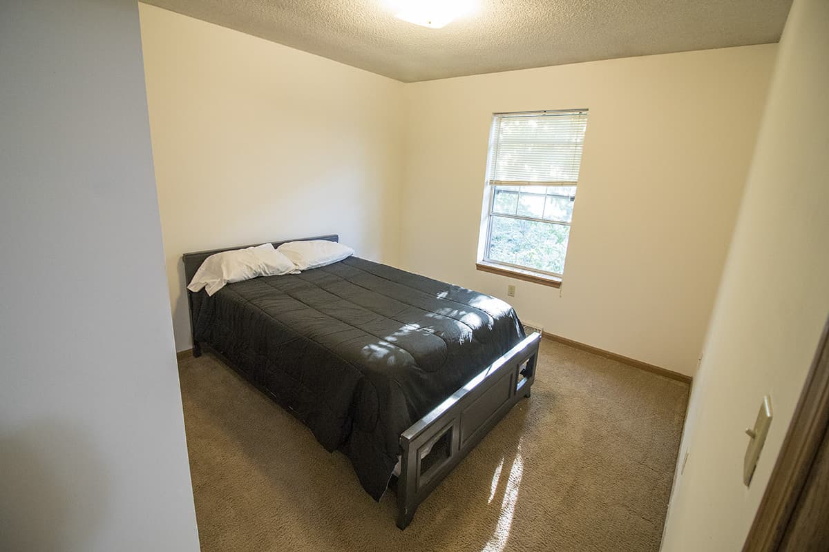 Columbia Apartment: 1616 Anthony St