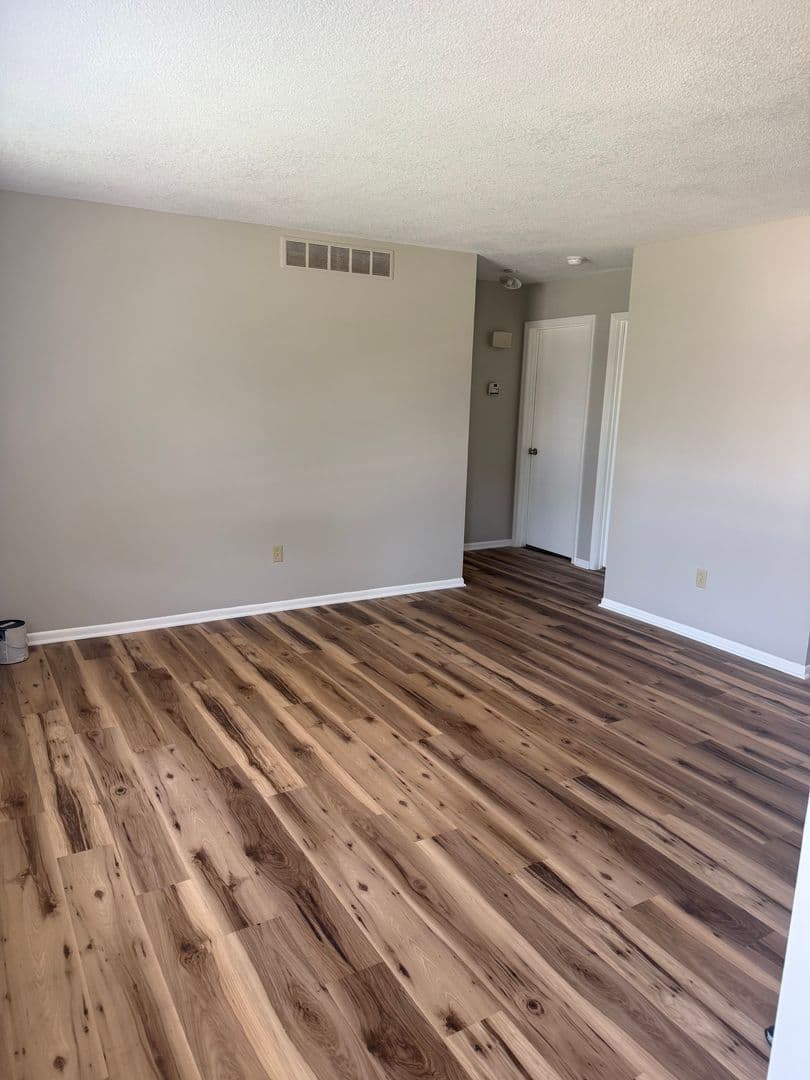 Columbia Apartment: Mesa Dr 4304