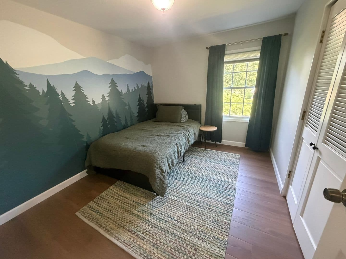 Columbia House: 7900 S Tomlin Hill Rd