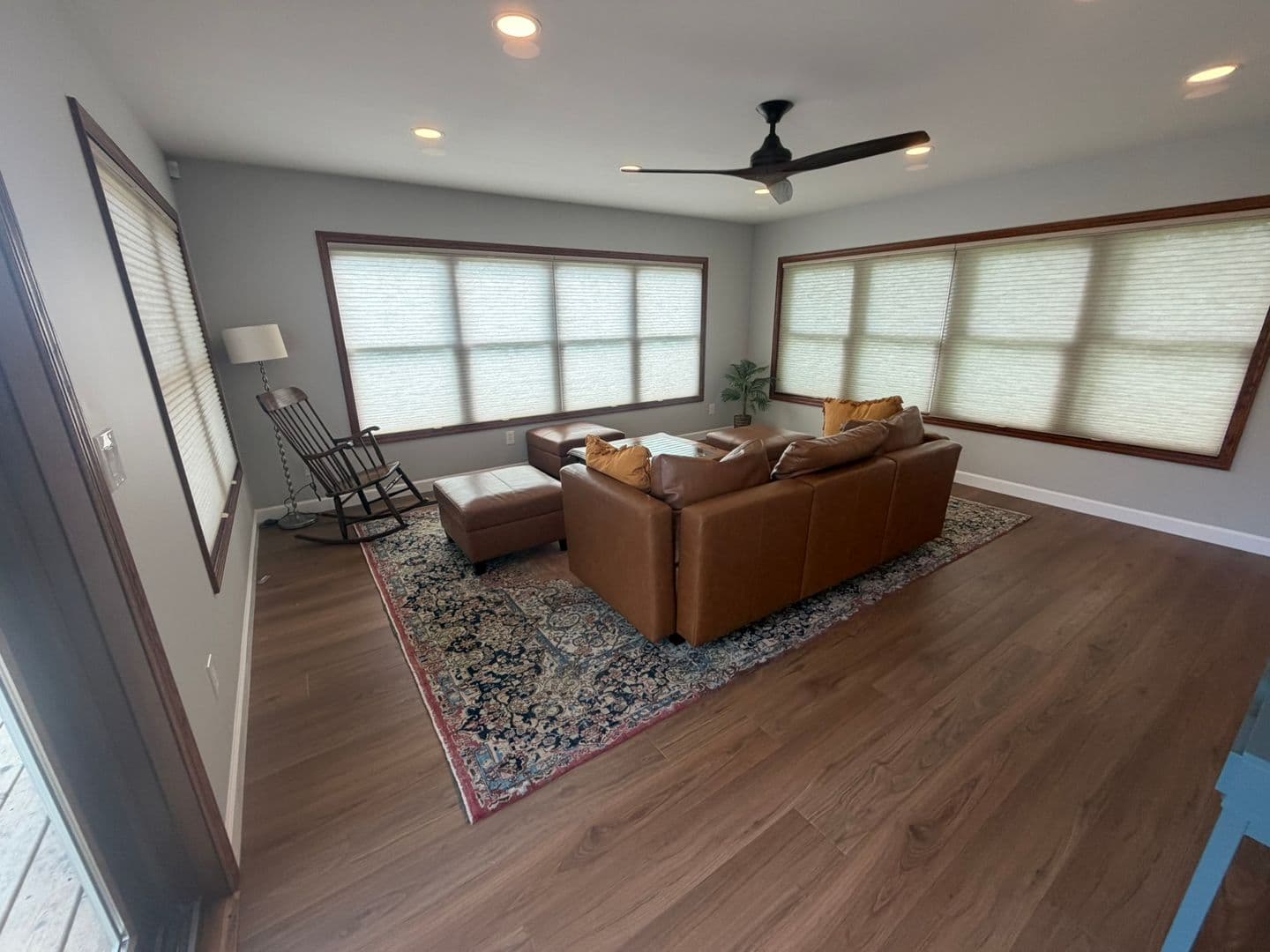 Columbia House: 7900 S Tomlin Hill Rd