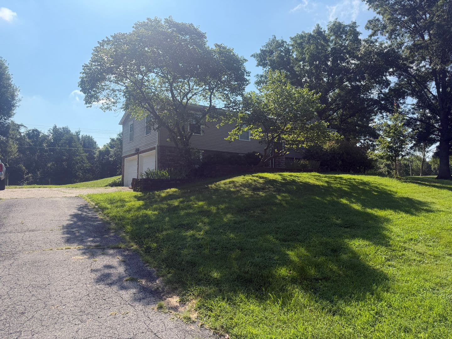 Columbia House: 7900 S Tomlin Hill Rd