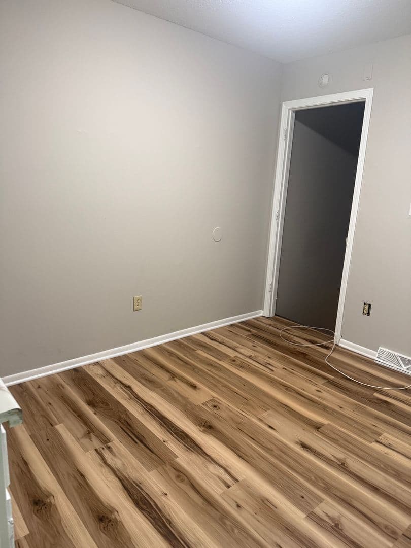 Columbia Apartment: Mesa Dr 4304