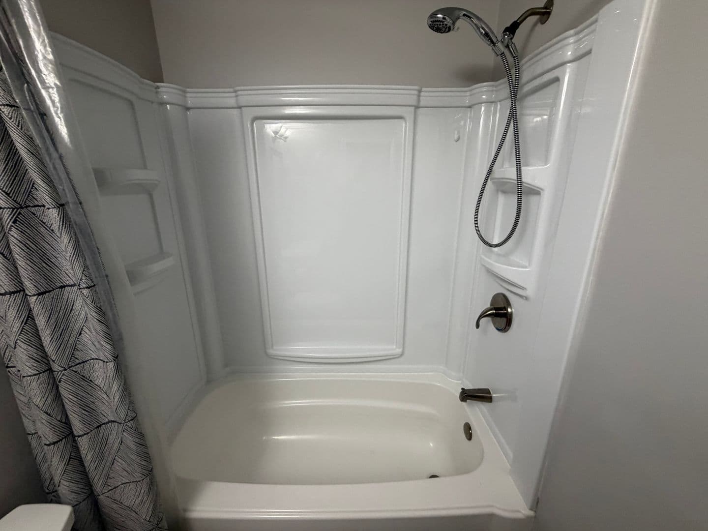 Columbia House: 7900 S Tomlin Hill Rd