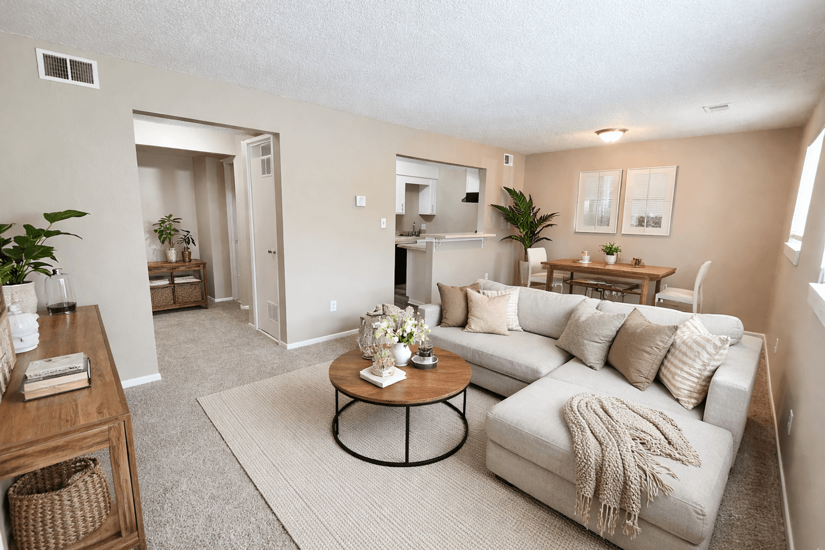 Independence Apartment: 1712 S. Ash Ave.