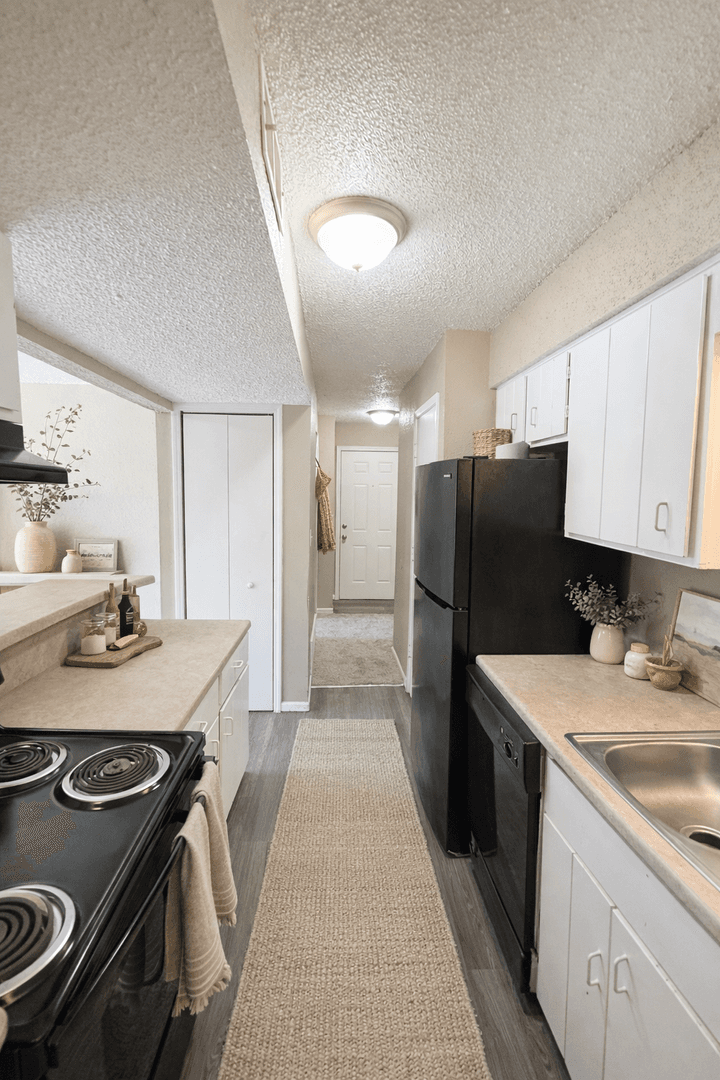 Independence Apartment: 1712 S. Ash Ave.