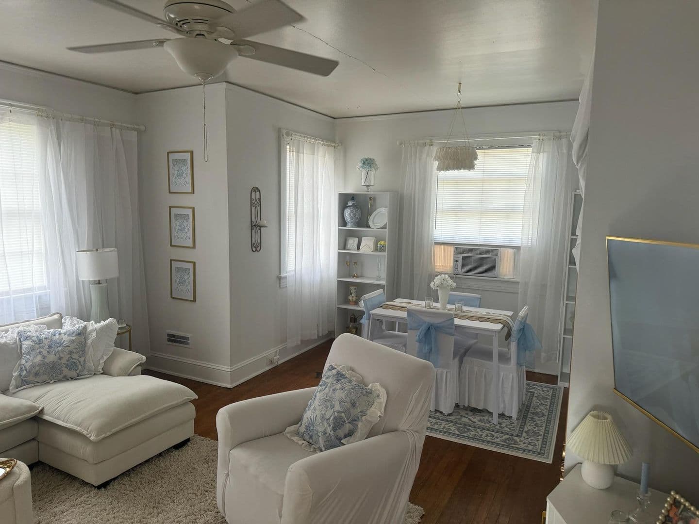 Greenville Townhome: 403A S Library
