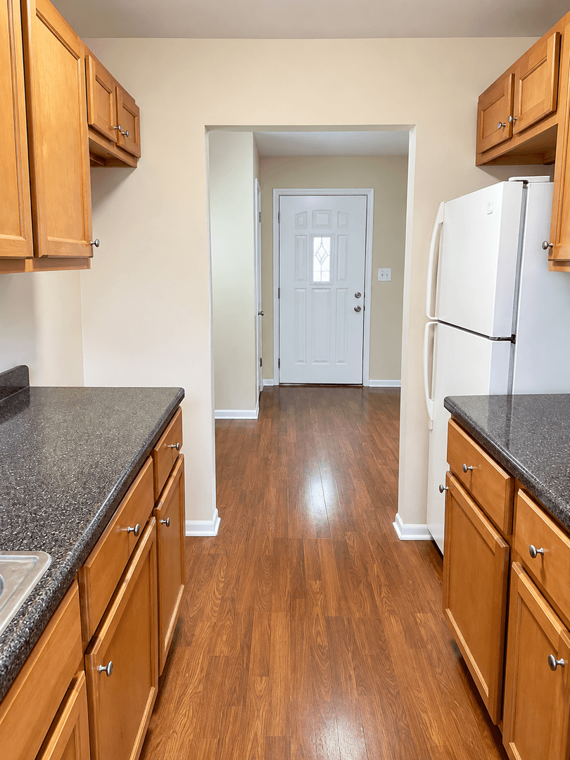 Waukegan House: 2800 Pine