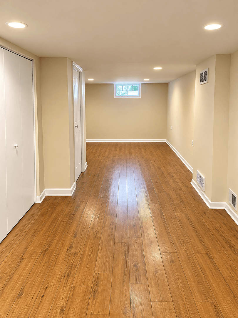Waukegan House: 2800 Pine