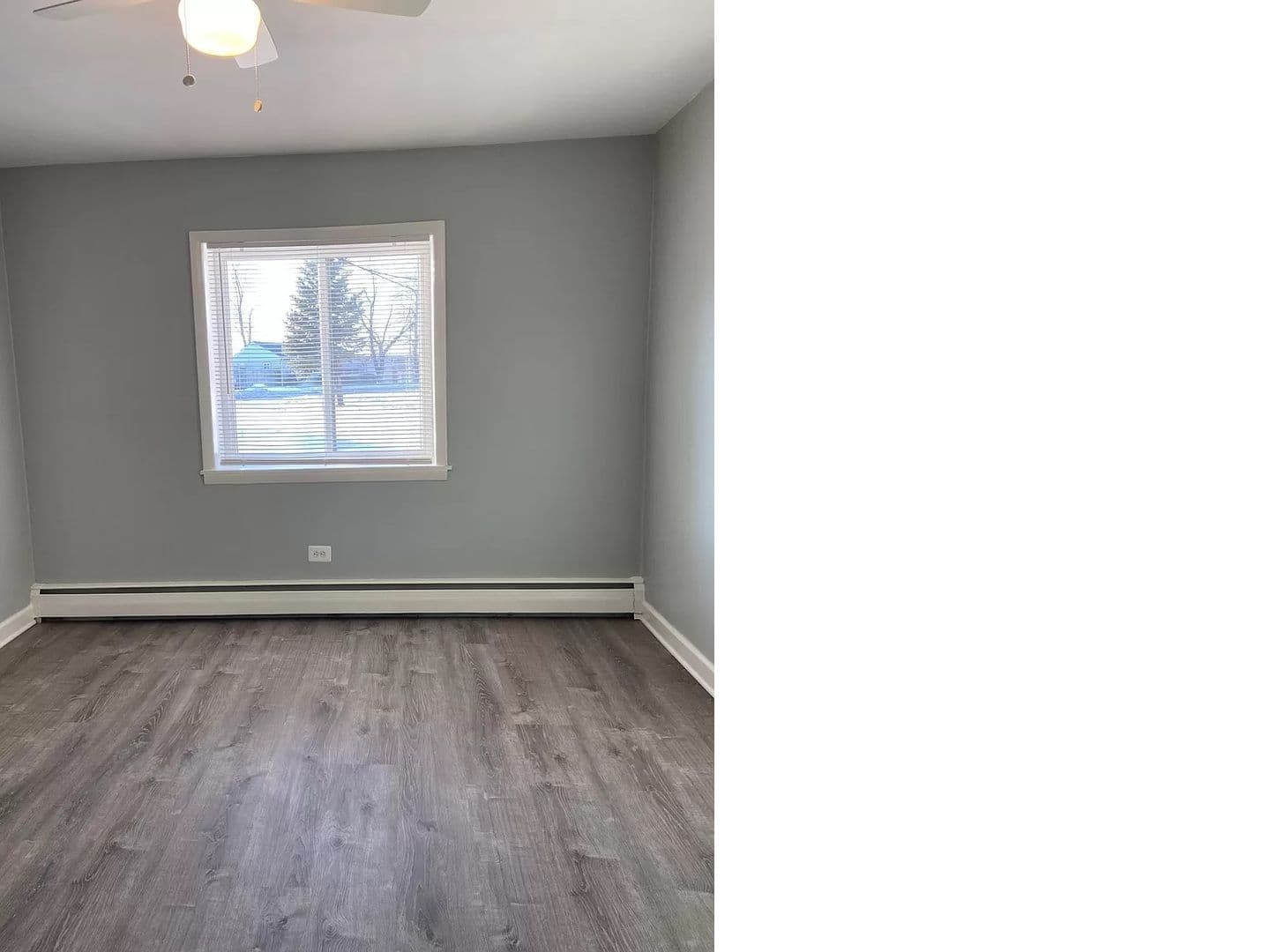 Waukegan Apartment: 2020 Linden Ave
