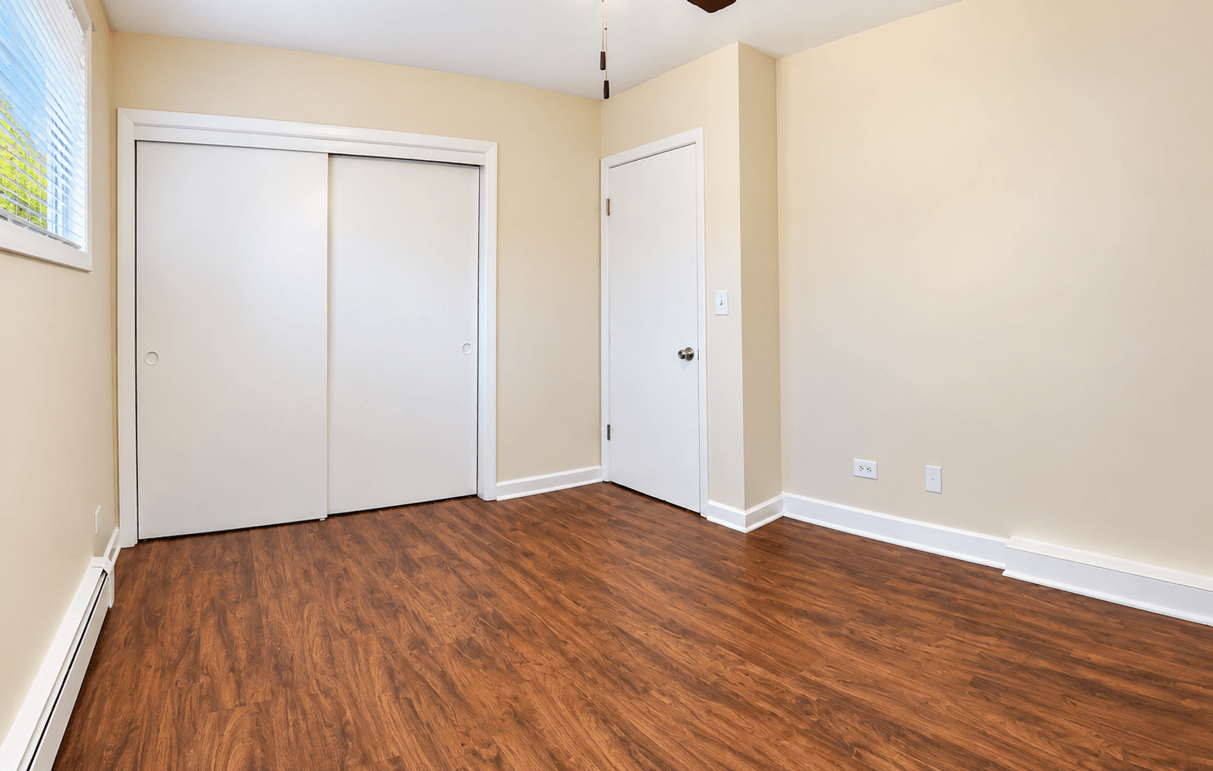 Waukegan Apartment: 2626 Cornelia