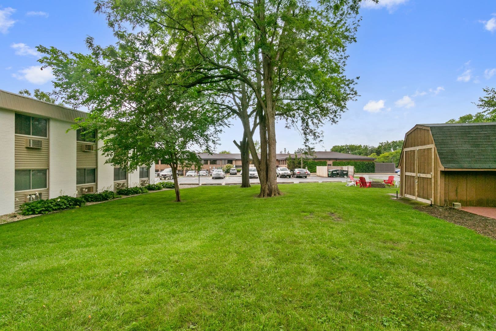 Libertyville Condo: 711 S. Milwaukee Ave Unit 104