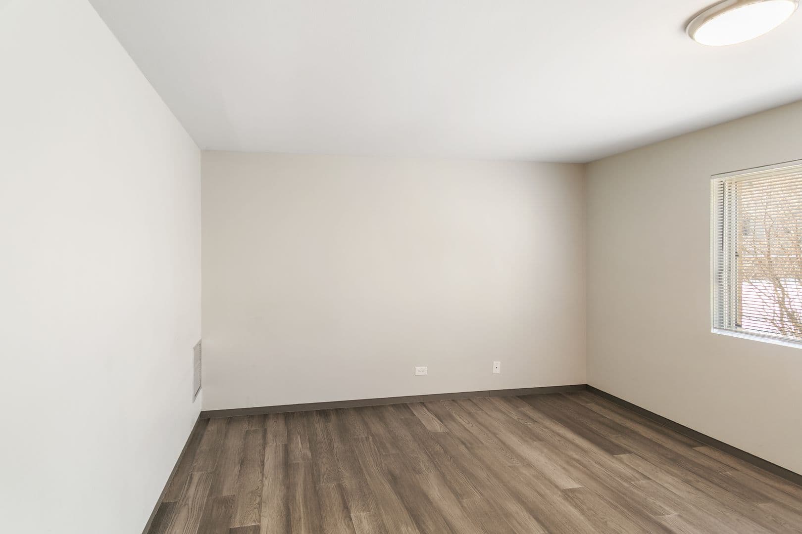 Highland Park Apartment: 318 Walker Ave