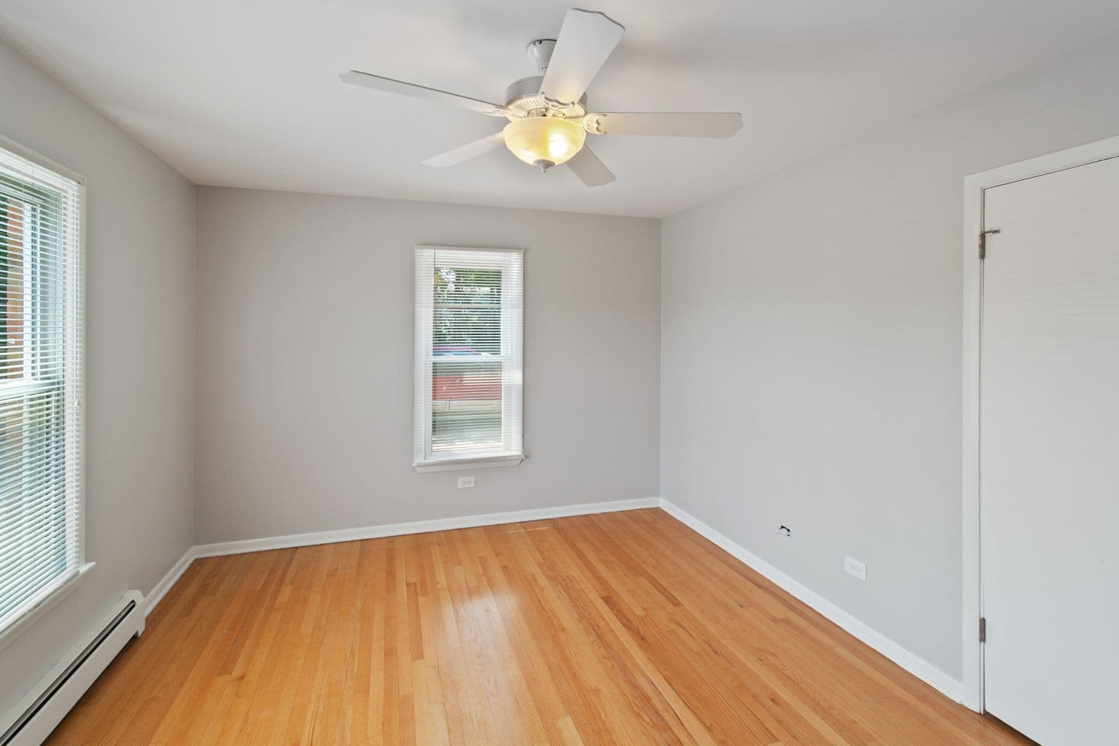 Libertyville Apartment: 119 Rockland Rd
