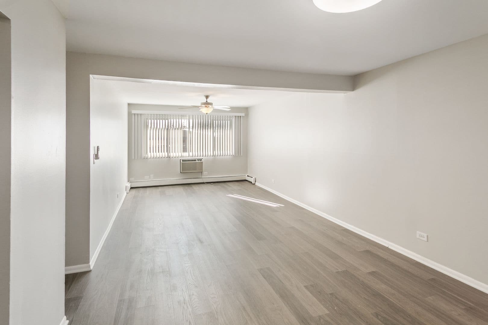 Libertyville Condo: 711 S. Milwaukee Ave Unit 104