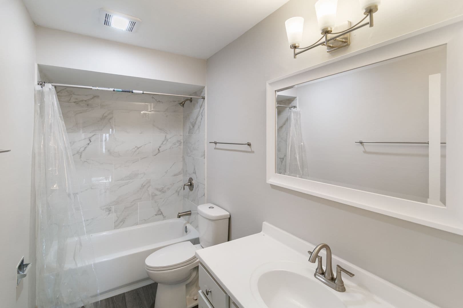 Libertyville Condo: 711 S. Milwaukee Ave Unit 104