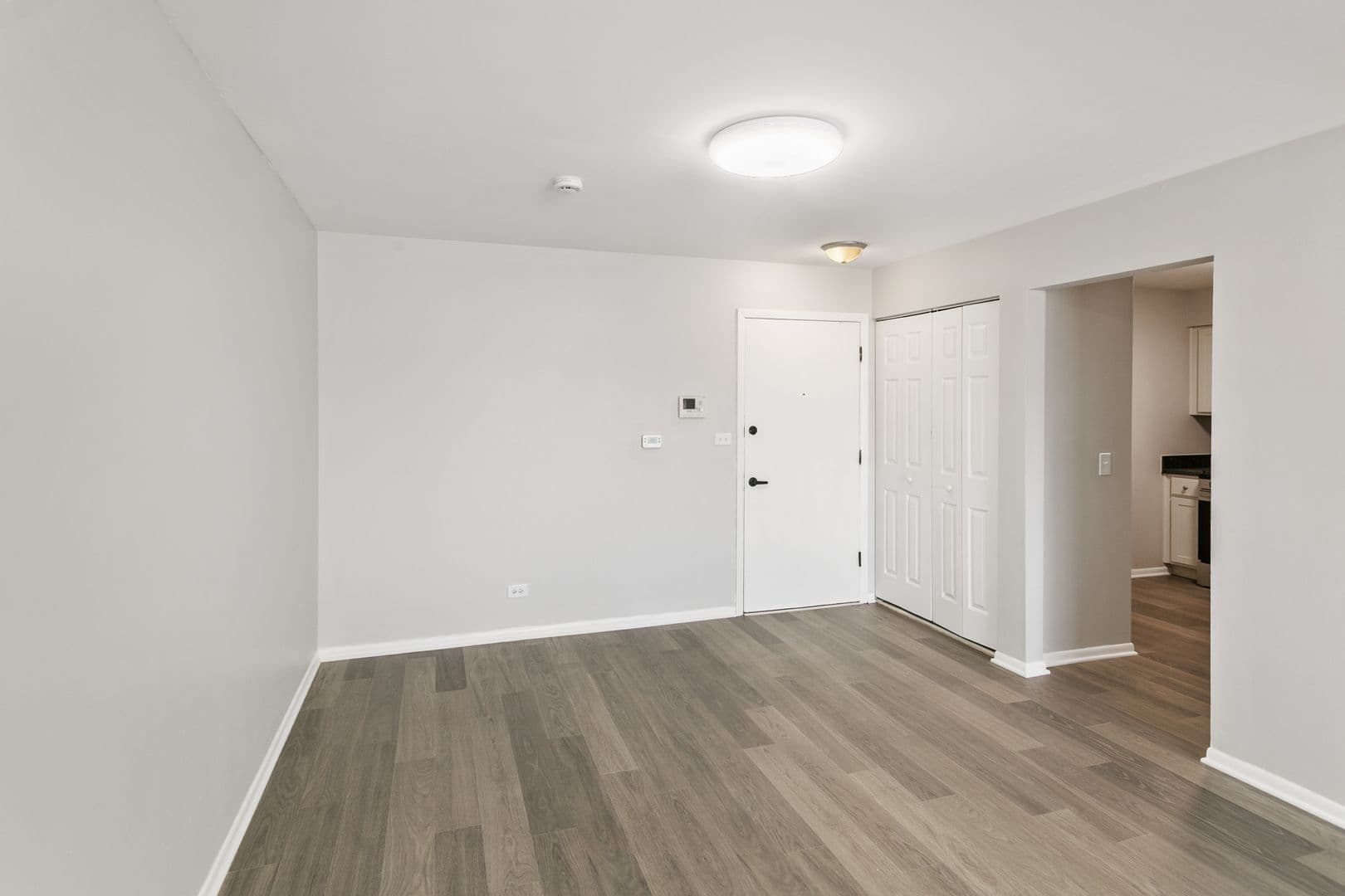 Libertyville Condo: 705 S. Milwaukee Ave Unit 214