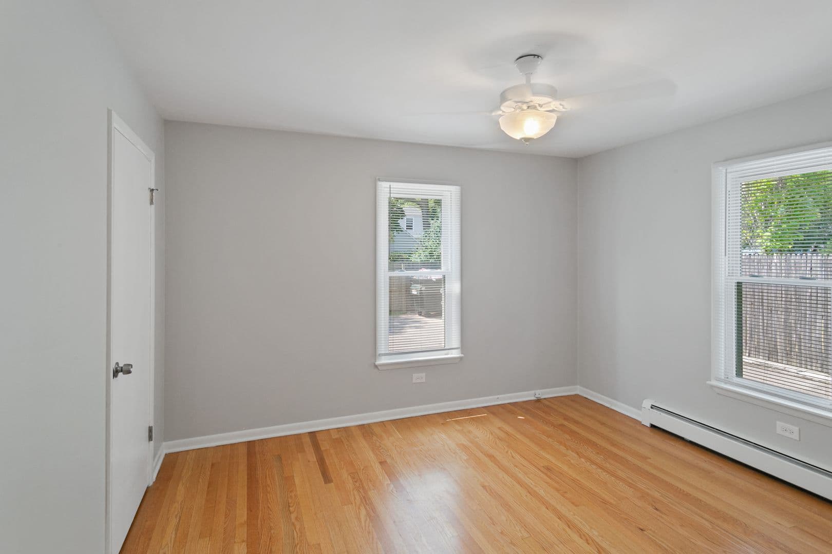 Libertyville Apartment: 119 Rockland Rd