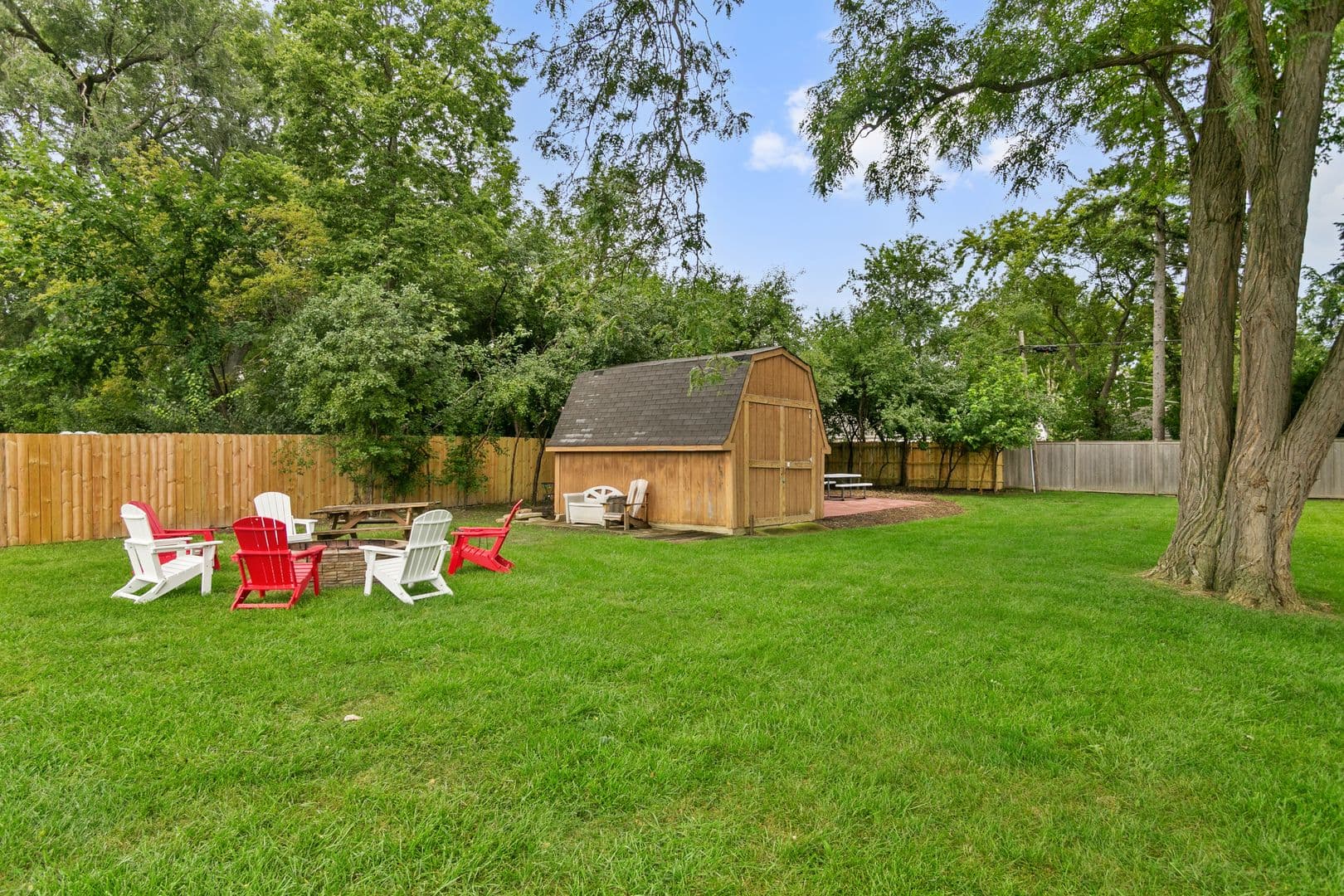 Libertyville Condo: 711 S. Milwaukee Ave Unit 101