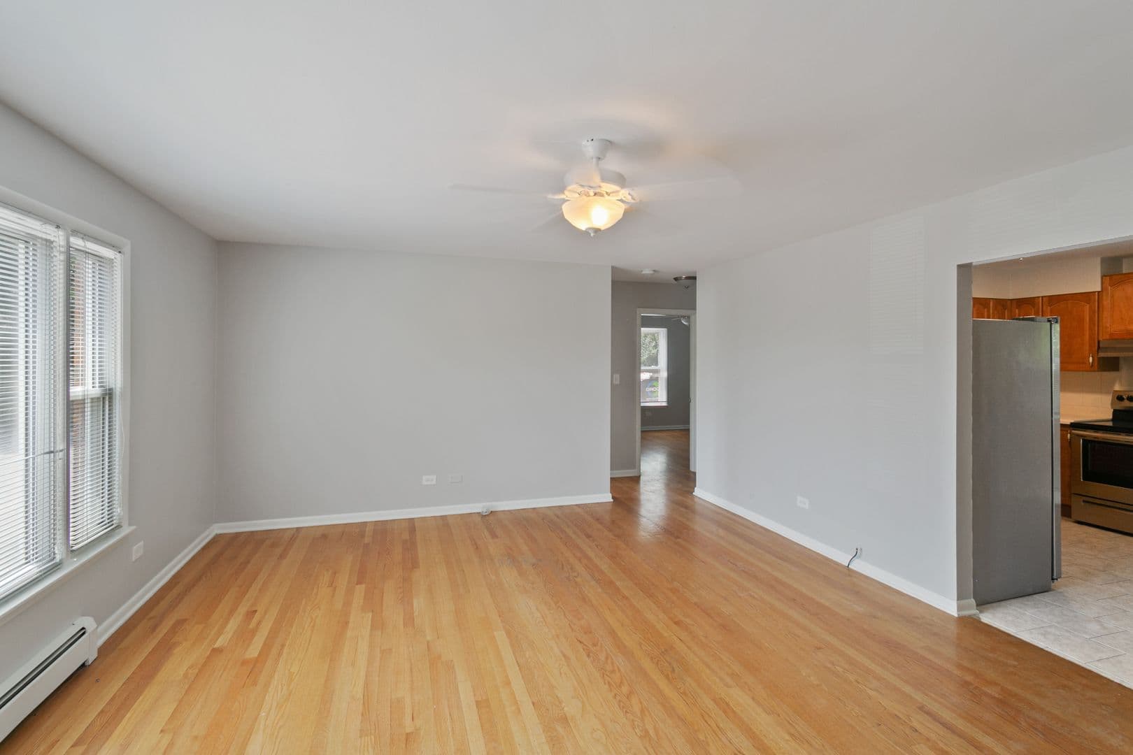 Libertyville Apartment: 119 Rockland Rd