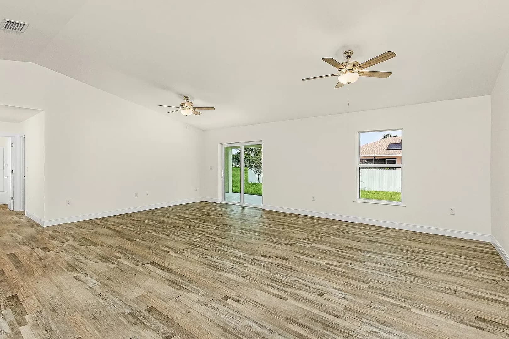 Cape Coral House: 2301 NE 8th Pl