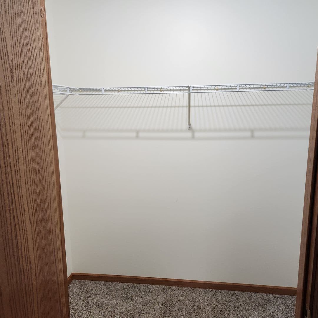 Eau Claire Apartment: 2034 Mittlestadt Ln
