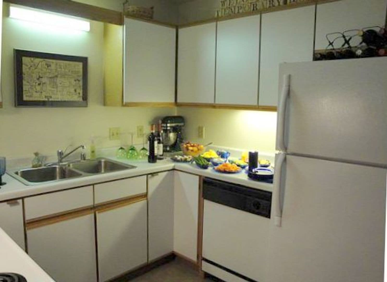 Eau Claire Apartment: 4814 Speros Lane