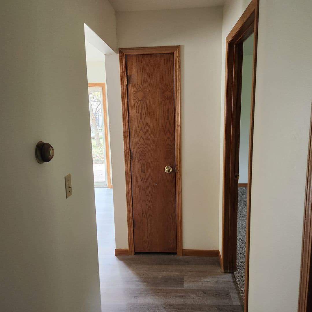 Eau Claire Apartment: 2034 Mittlestadt Ln