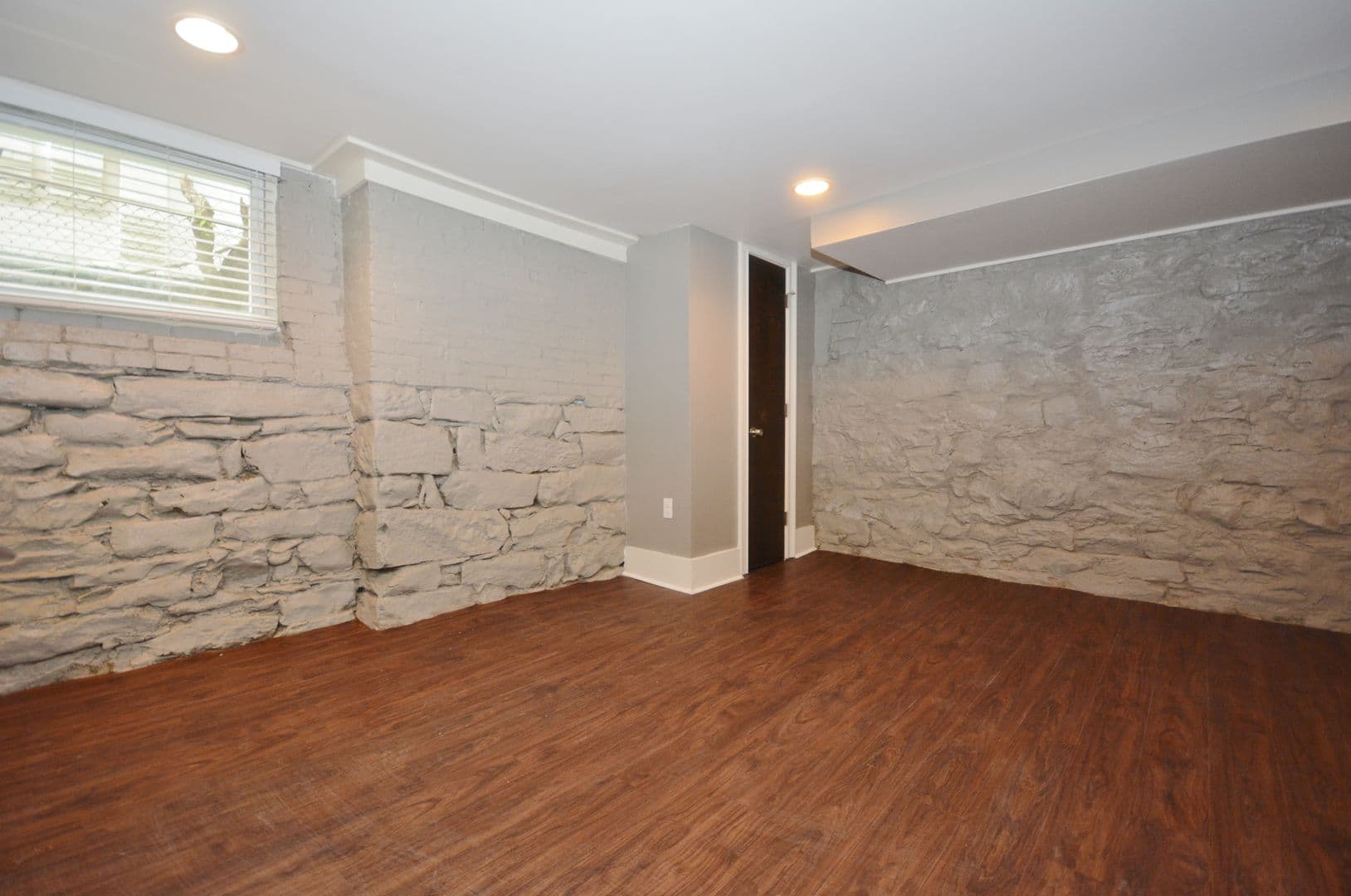 Pittsburgh Apartment: 302 S. Negley Ave.