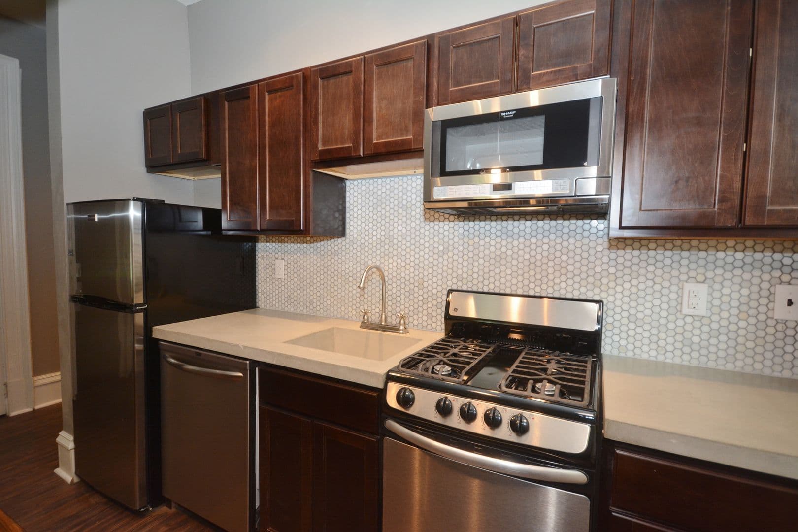 Pittsburgh Apartment: 302 S. Negley Ave.