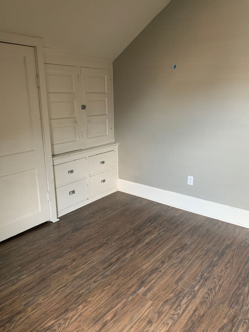 Pittsburgh Apartment: 302 S. Negley Ave.