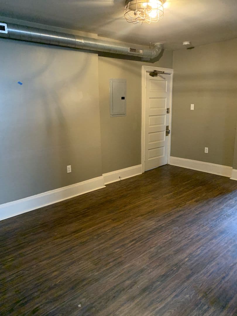 Pittsburgh Apartment: 302 S. Negley Ave.