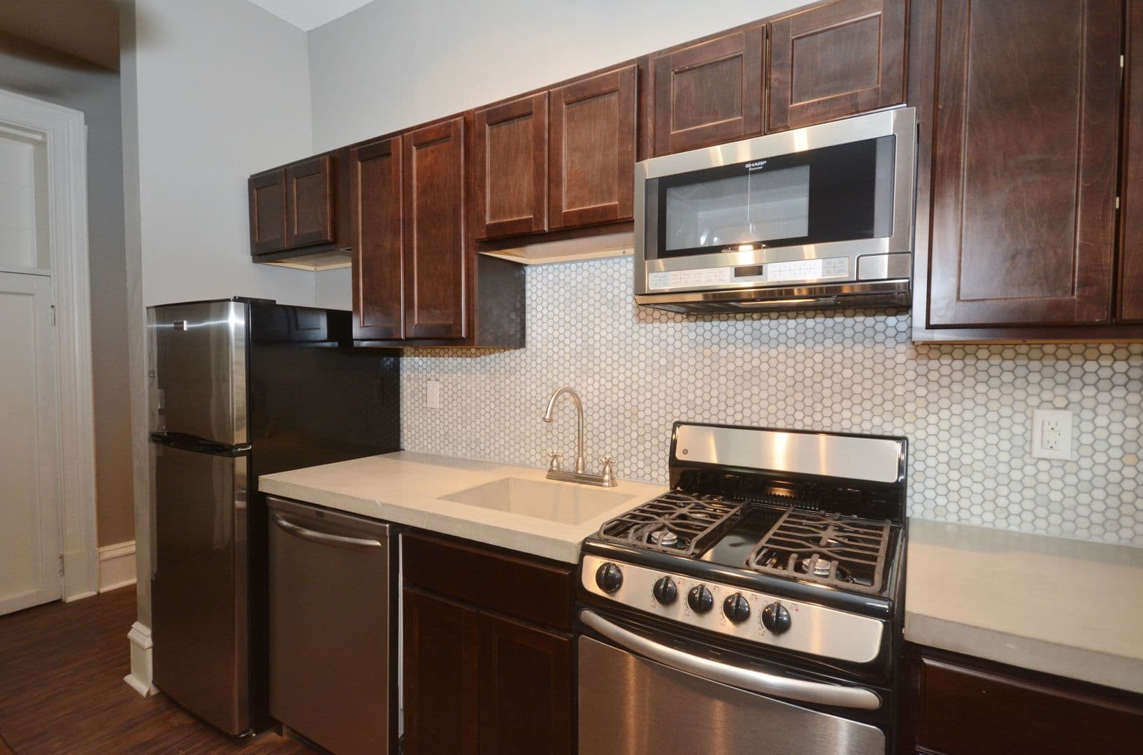 Pittsburgh Apartment: 302 S. Negley Ave.