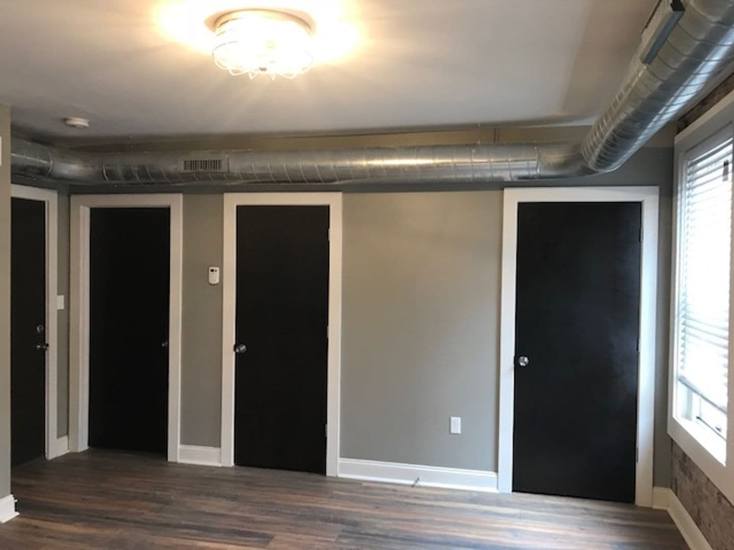 Pittsburgh Apartment: 5825 E. Liberty Blvd.