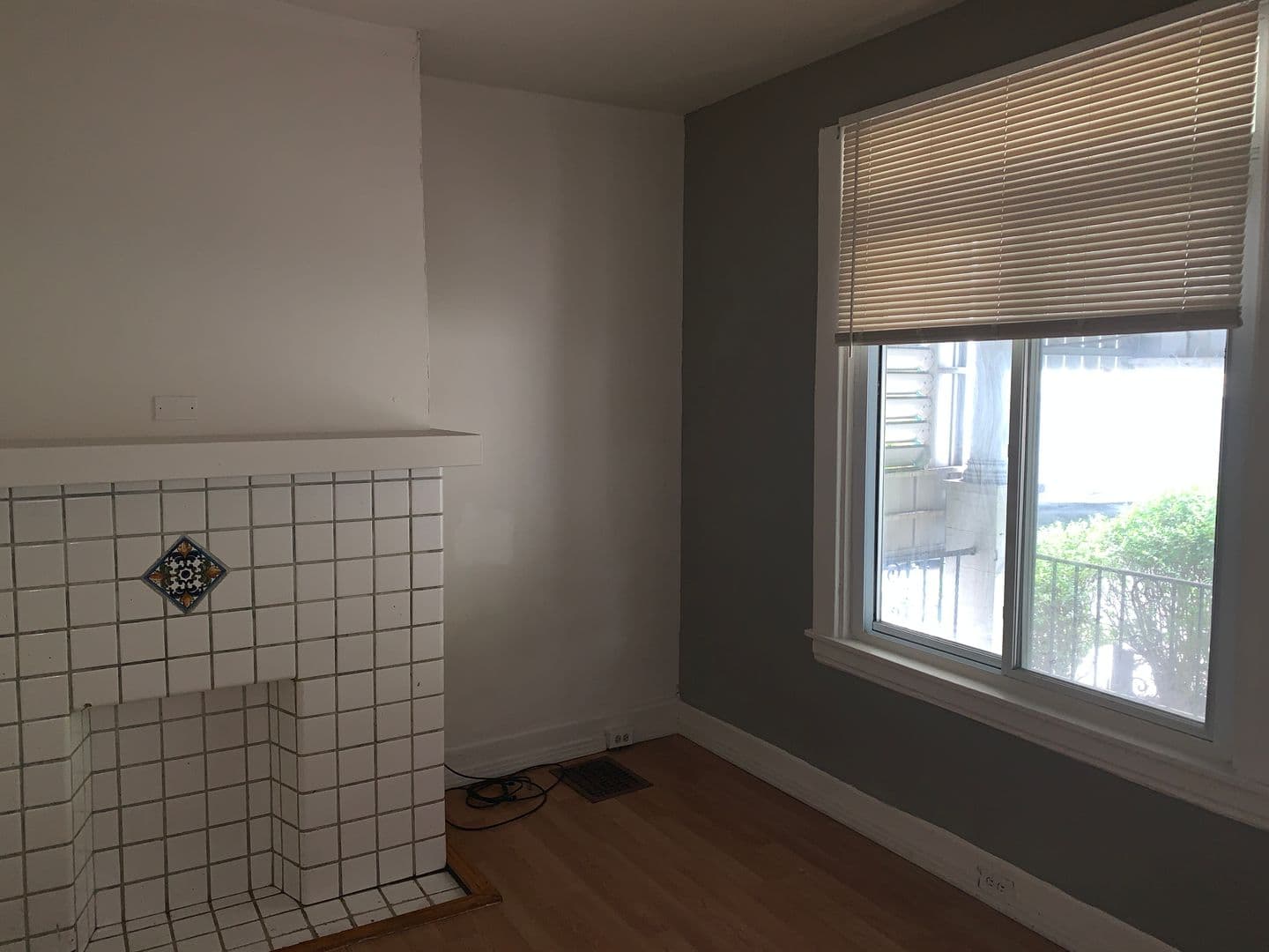 Pittsburgh House: 230 Robinson Street