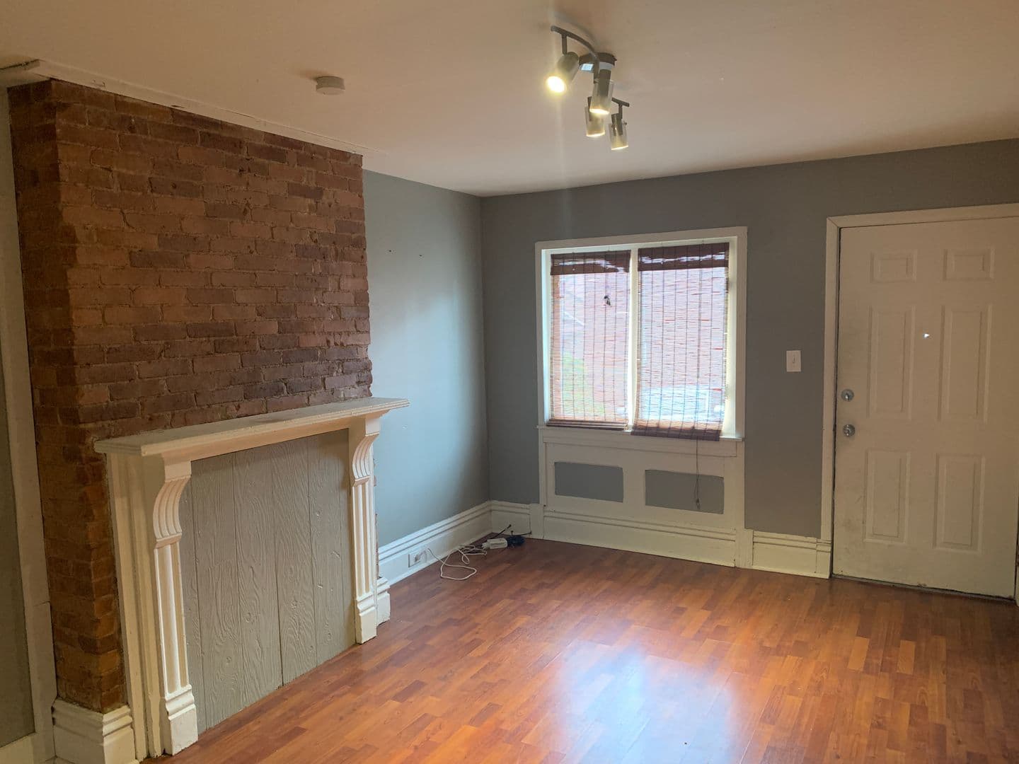 Pittsburgh Apartment: 3950-3952 Woolslayer Way