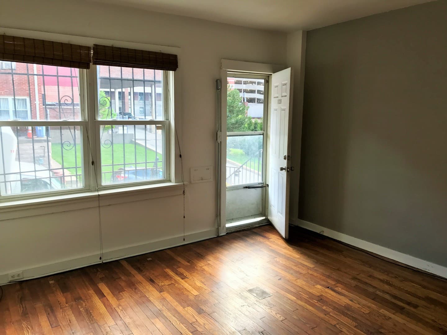 Pittsburgh House: 129 Chesterfield Road