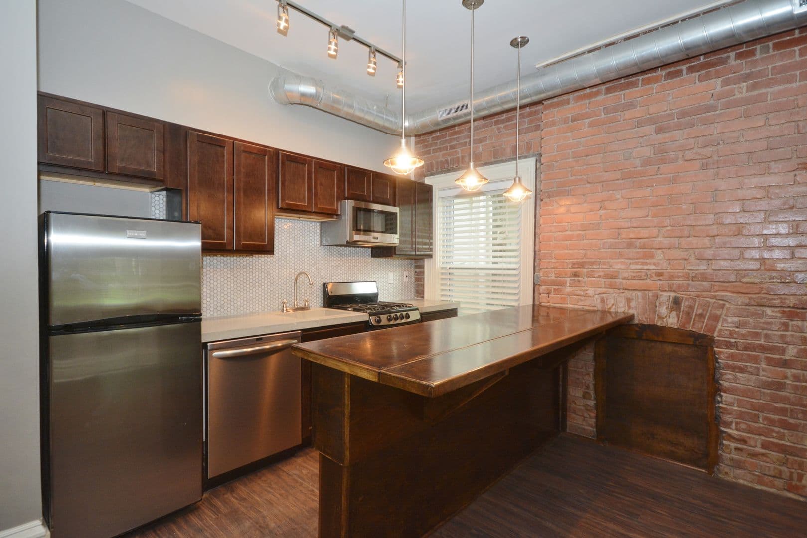 Pittsburgh Apartment: 302 S. Negley Ave.