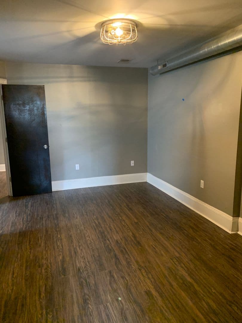Pittsburgh Apartment: 302 S. Negley Ave.