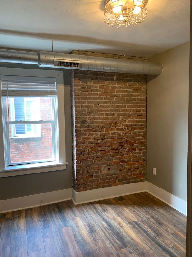 Pittsburgh Apartment: 3450 Ward Street