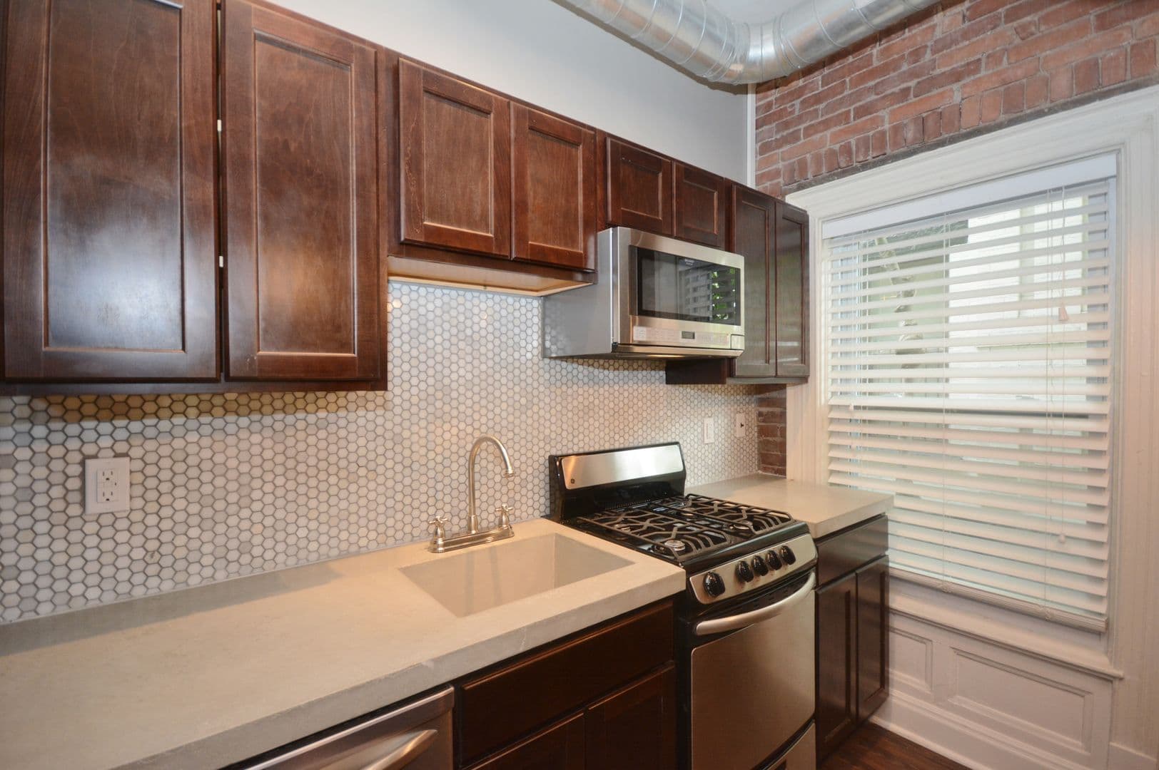 Pittsburgh Apartment: 302 S. Negley Ave.