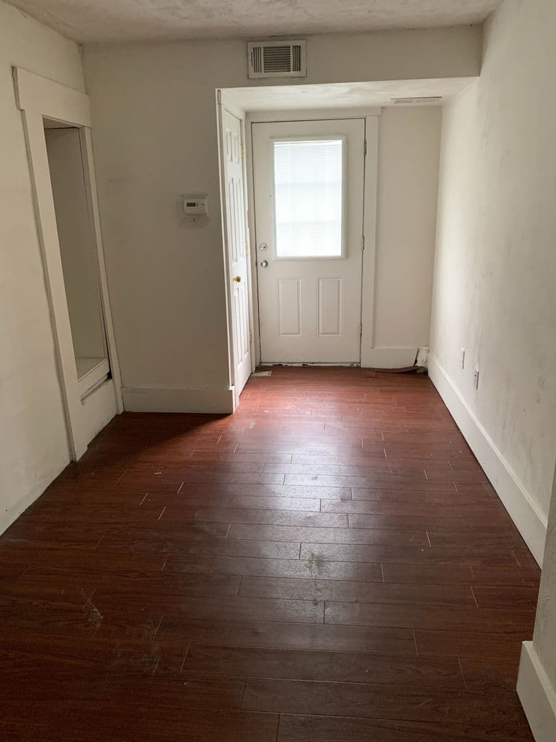 Pittsburgh Apartment: 372 S. Bouquet Street