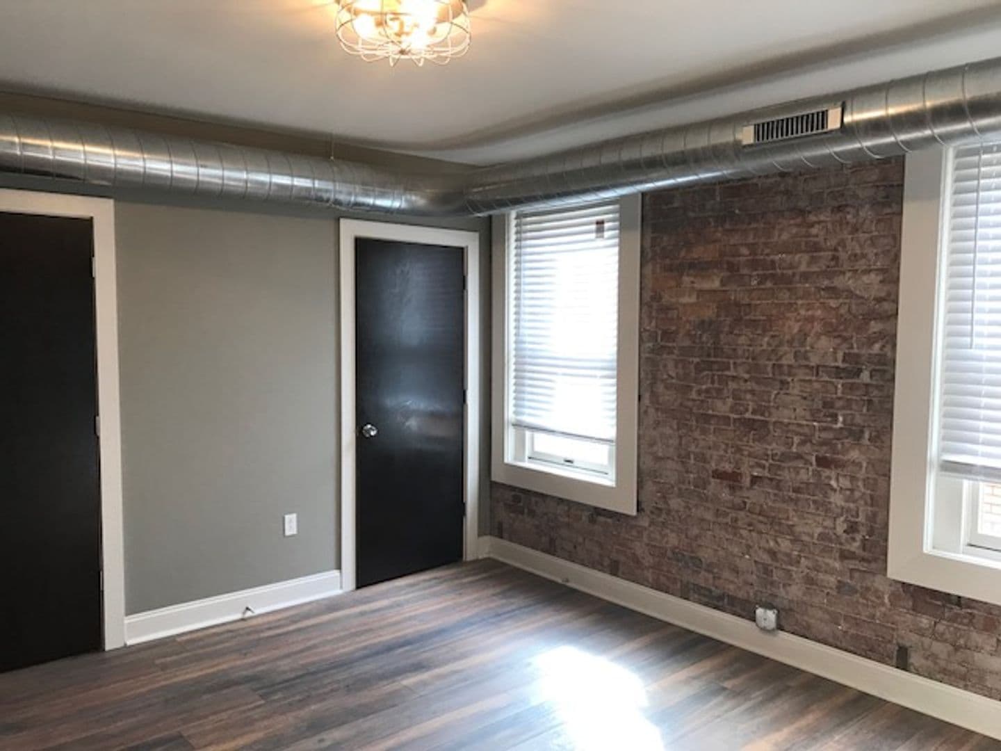 Pittsburgh Apartment: 5825 E. Liberty Blvd.