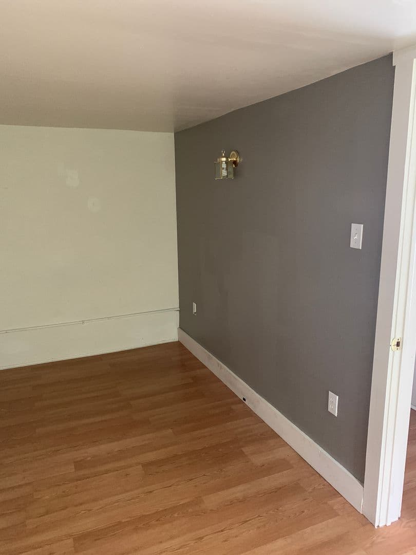 Pittsburgh House: 230 Robinson Street