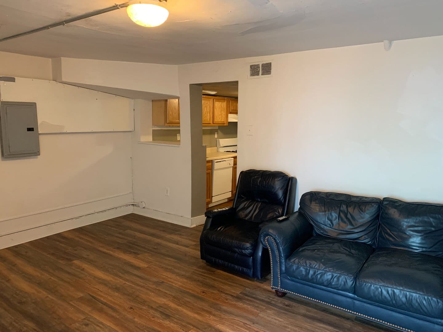 Pittsburgh Apartment: 372 S. Bouquet Street