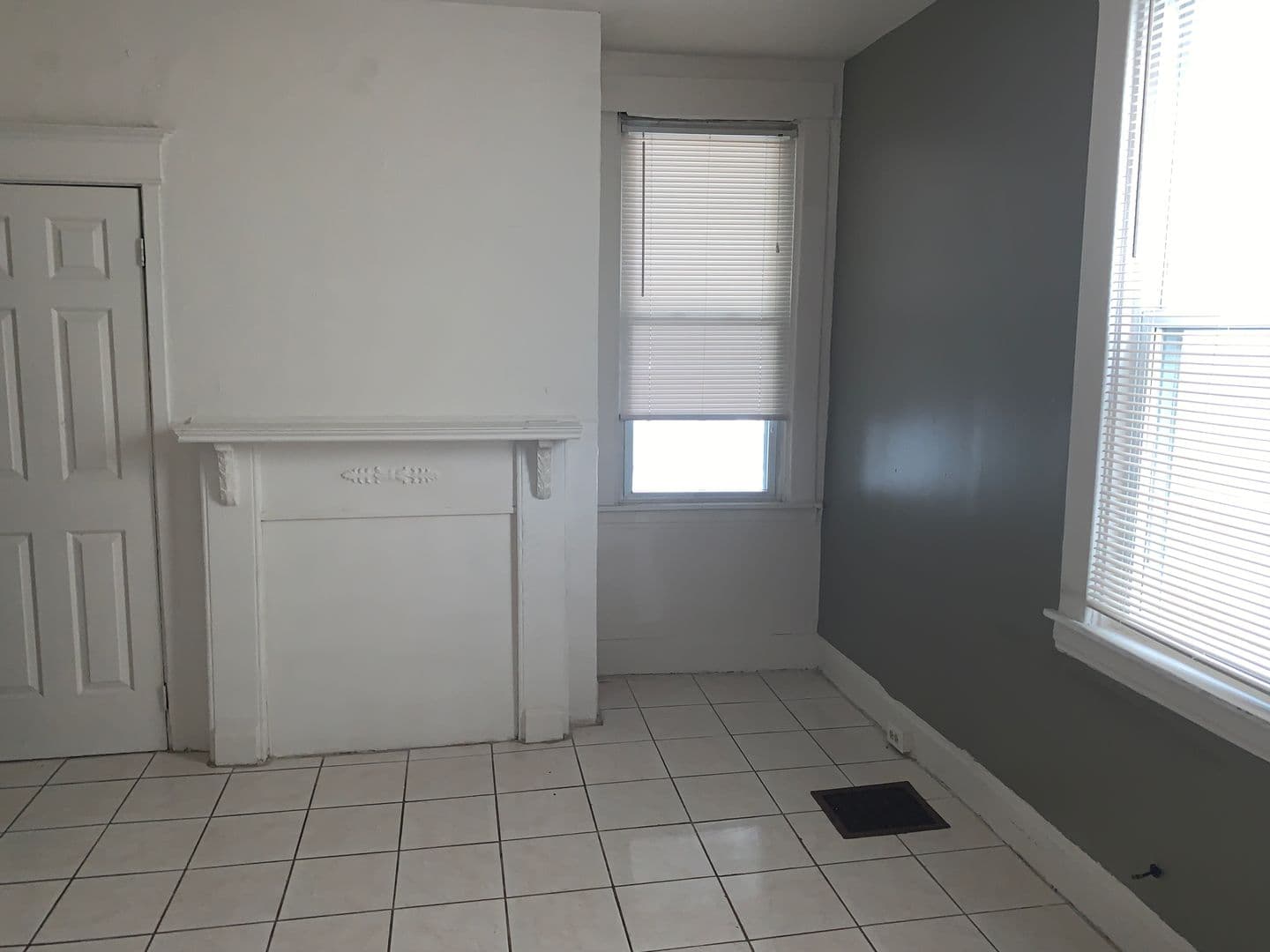 Pittsburgh House: 230 Robinson Street