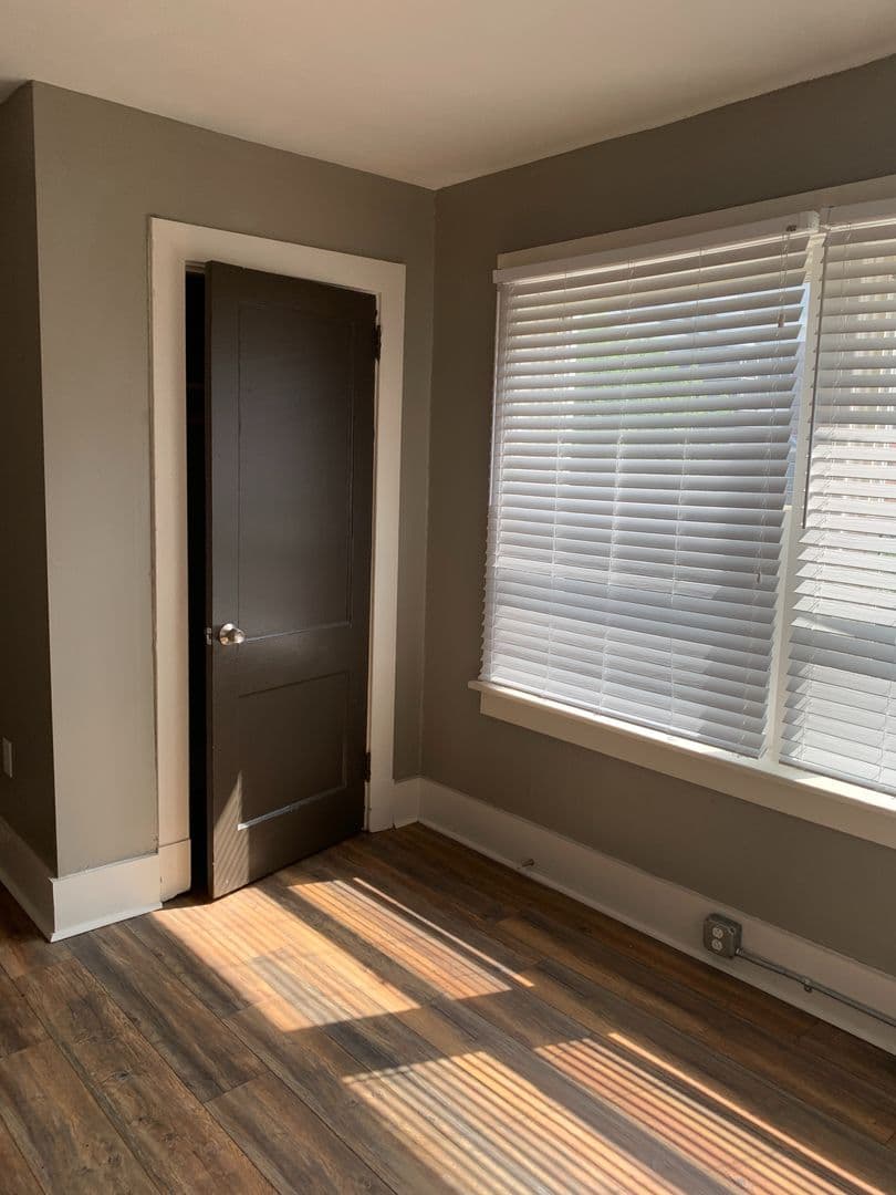 Pittsburgh Apartment: 3450 Ward Street