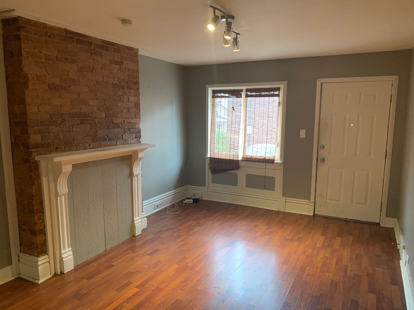 Pittsburgh Apartment: 3950-3952 Woolslayer Way