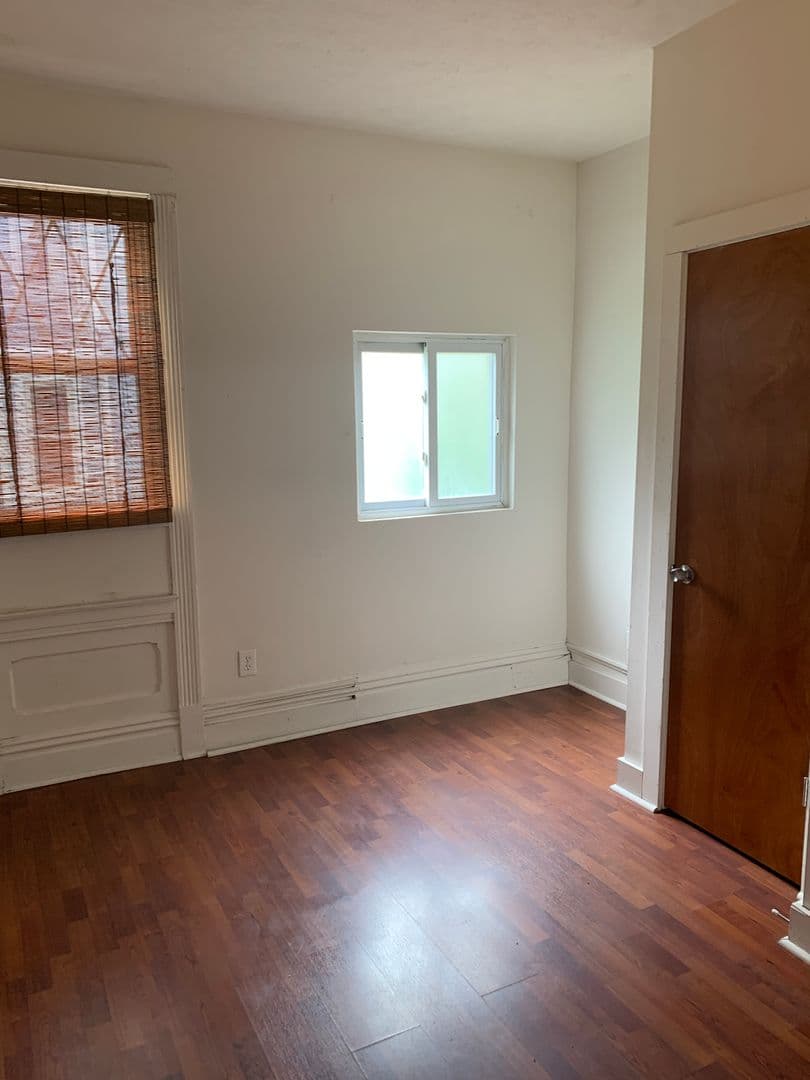 Pittsburgh Apartment: 3950-3952 Woolslayer Way