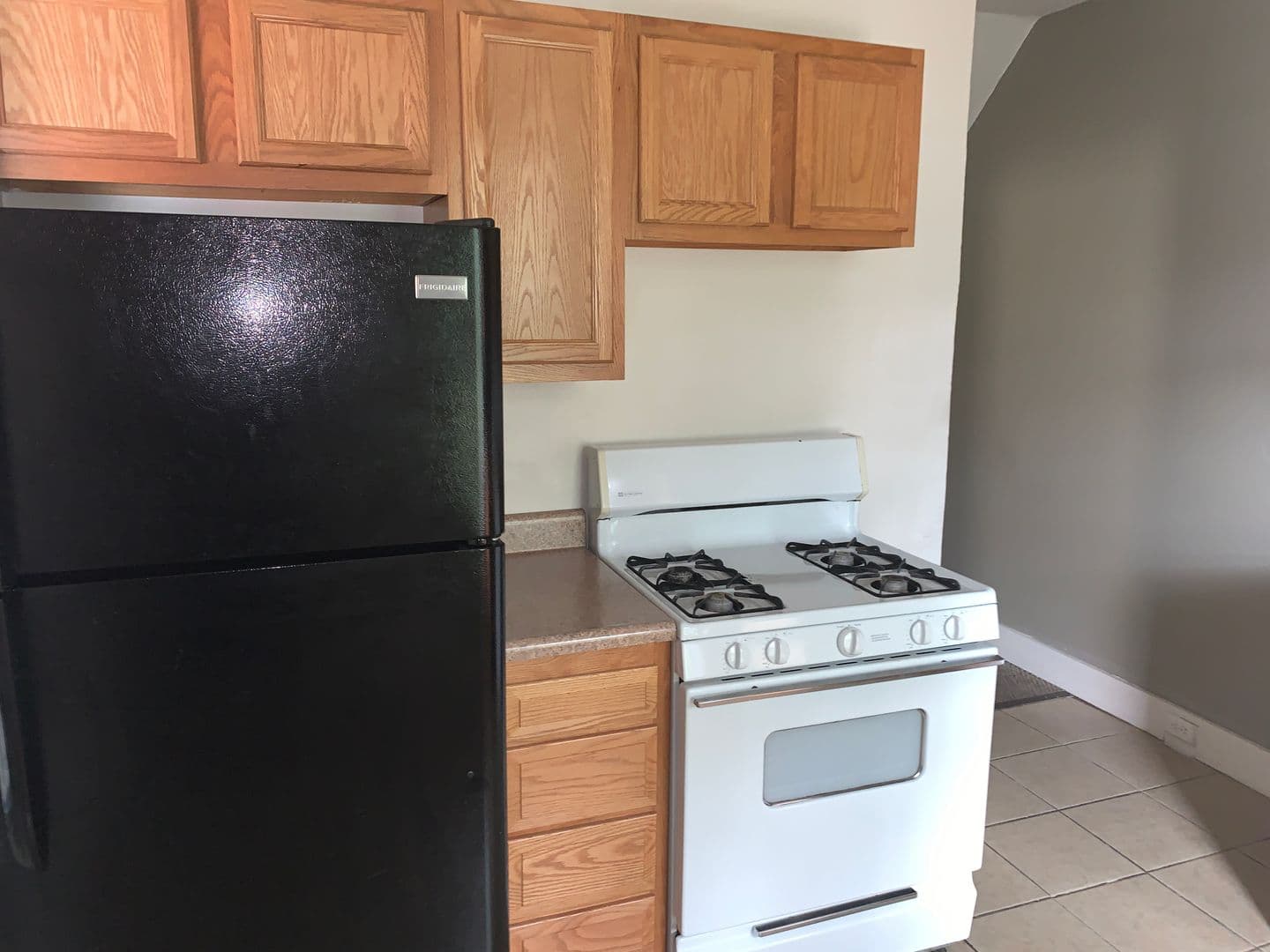 Pittsburgh House: 230 Robinson Street